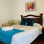 Miraflores House Private Rooms